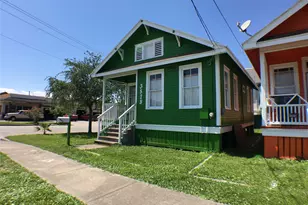 3828 Ave M 1/2, Galveston, TX 77550 - Photo 2