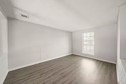 4319 Tiffany Drive, Houston, TX 77045 - Photo 4