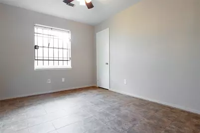 3719 Heatherbrook Drive, Houston, TX 77045 - Photo 12