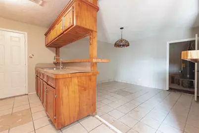 3719 Heatherbrook Drive, Houston, TX 77045 - Photo 6