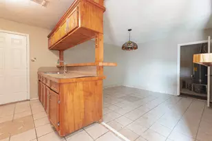 3719 Heatherbrook Dr, Houston, TX 77045 - Photo 6
