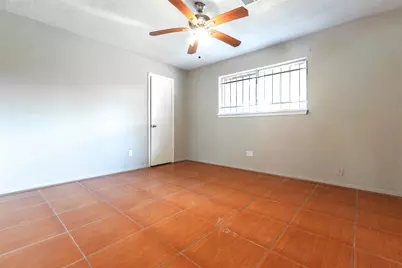 3719 Heatherbrook Drive, Houston, TX 77045 - Photo 10
