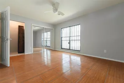3719 Heatherbrook Drive, Houston, TX 77045 - Photo 16