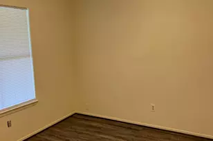 10214 Green Valley Ln, Houston, TX 77064 - Photo 14