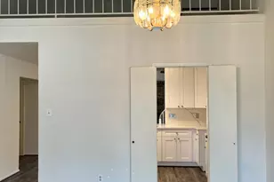 10214 Green Valley Ln, Houston, TX 77064 - Photo 8