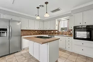 12031 Wedgehill Ln, Houston, TX 77077 - Photo 6