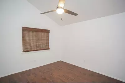 2711 Pheasant Creek Drive, Sugar Land, TX 77498 - Photo 18