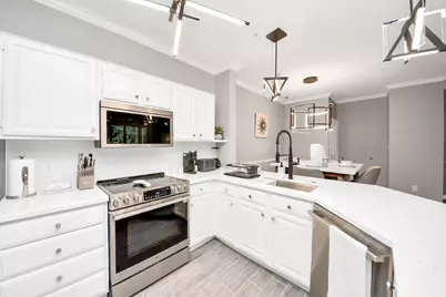 2111 Welch Street #A211, Houston, TX 77019 - Photo 8