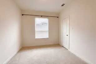 118 Neches Nook Ct, Conroe, TX 77304 - Photo 4