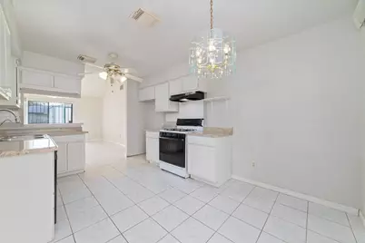 10406 Sagestar Lane, Houston, TX 77089 - Photo 10