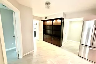 359 N Post Oak Ln, Houston, TX 77024 - Photo 20