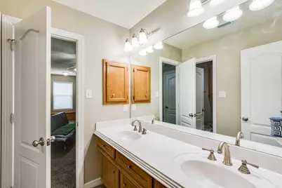 507 Oaks Grande Road, Baytown, TX 77523 - Photo 34