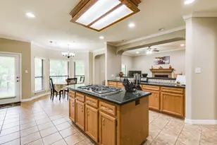 507 Oaks Grande Rd, Baytown, TX 77523 - Photo 18