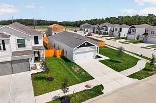 8215 Vanilla Orchid Dr, Houston, TX 77016 - Photo 4