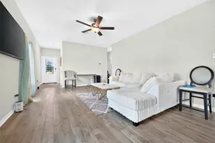 8215 Vanilla Orchid Dr, Houston, TX 77016 - Photo 6