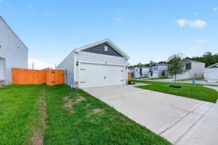 8215 Vanilla Orchid Dr, Houston, TX 77016 - Photo 2