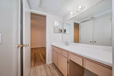 2750 Holly Hall Street #910, Houston, TX 77054 - Photo 14