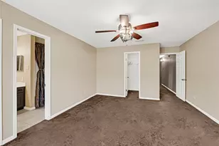 9800 Pagewood Ln, Houston, TX 77042 - Photo 22