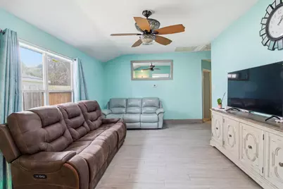 13106 Cherryglade Court Court, Houston, TX 77044 - Photo 8