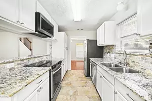 18511 Sweetmeadow Dr, Spring, TX 77379 - Photo 10
