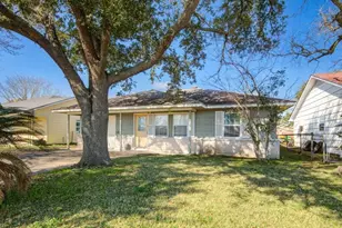 714 W 7th St, Freeport, TX 77541 - Photo 4