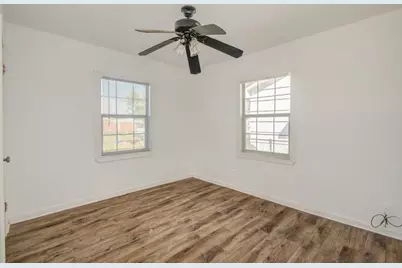 714 W 7th Street, Freeport, TX 77541 - Photo 16