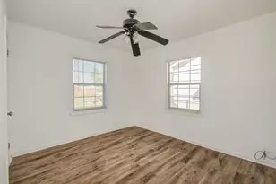 714 W 7th St, Freeport, TX 77541 - Photo 16