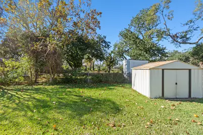 418 S Shanks Street, Clute, TX 77531 - Photo 28