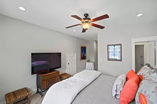2018 Marnel Rd, Houston, TX 77055 - Photo 32