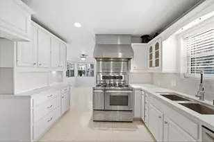 8102 Durklyn Ln, Houston, TX 77070 - Photo 14