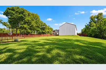 1310 Bridge Street, Brenham, TX 77833 - Photo 32
