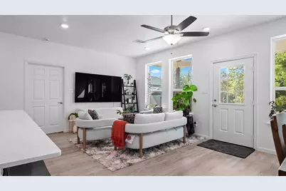 1310 Bridge Street, Brenham, TX 77833 - Photo 14