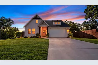 1310 Bridge Street, Brenham, TX 77833 - Photo 2