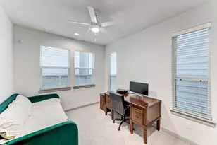 737 N Emile St, Houston, TX 77020 - Photo 6