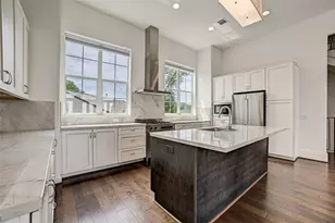 1010 Savannah Cedar Ln, Houston, TX 77043 - Photo 24