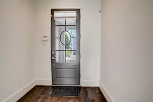 1010 Savannah Cedar Ln, Houston, TX 77043 - Photo 4