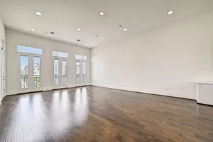 1010 Savannah Cedar Ln, Houston, TX 77043 - Photo 16