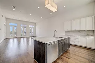 1010 Savannah Cedar Ln, Houston, TX 77043 - Photo 28