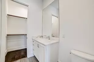 1010 Savannah Cedar Ln, Houston, TX 77043 - Photo 12