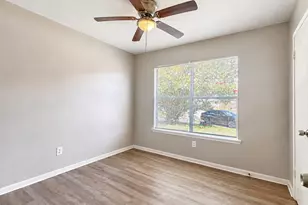 9406 Alcala Ct, Houston, TX 77078 - Photo 10