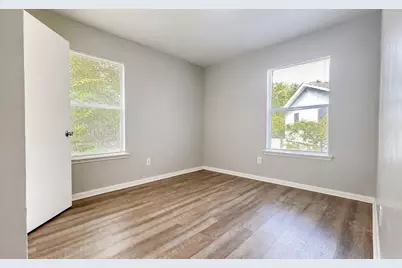 9406 Alcala Court, Houston, TX 77078 - Photo 14
