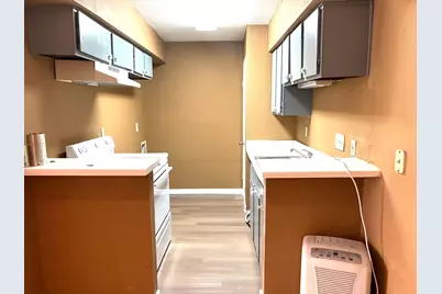 2100 Wilcrest Drive #114, Houston, TX 77042 - Photo 8