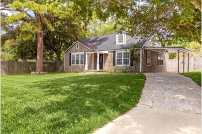 906 W First Street, Brenham, TX 77833 - Photo 4