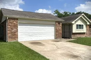 15523 Pensgate St, Houston, TX 77062 - Photo 2