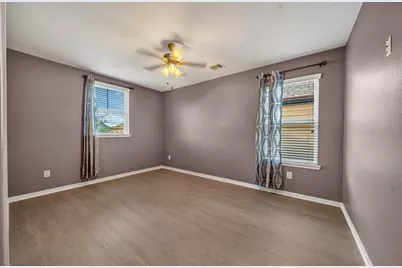 11623 Greensbrook Garden Drive, Houston, TX 77044 - Photo 18