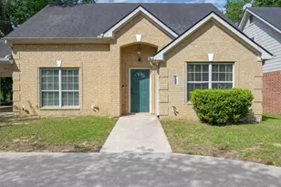 125 Pine St, Prairie View, TX 77445 - Photo 1