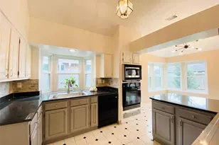 3727 Bartons Ln, Sugar Land, TX 77479 - Photo 6