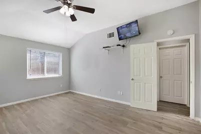 9114 Southbluff Boulevard, Houston, TX 77089 - Photo 18