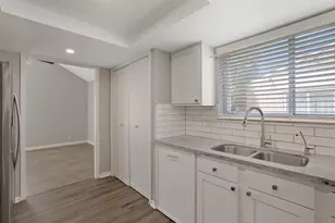 9114 Southbluff Blvd, Houston, TX 77089 - Photo 12