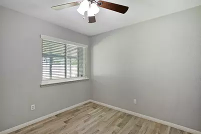 9114 Southbluff Boulevard, Houston, TX 77089 - Photo 16